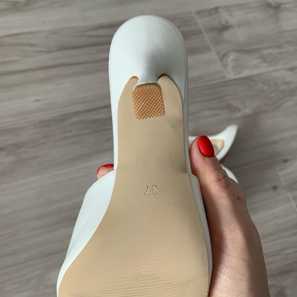 New - Picture 3 of 4